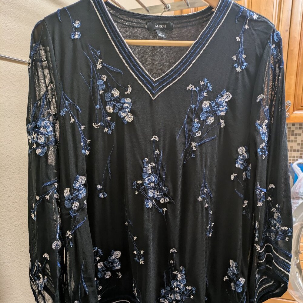 Women's Alfani blouse